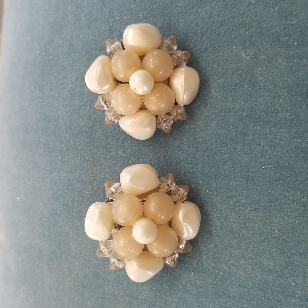 Vtg 1950's Clip Earrings